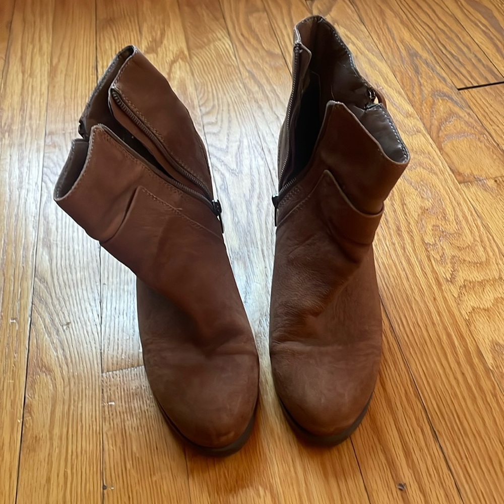 Vince Camuto • Brown Booties